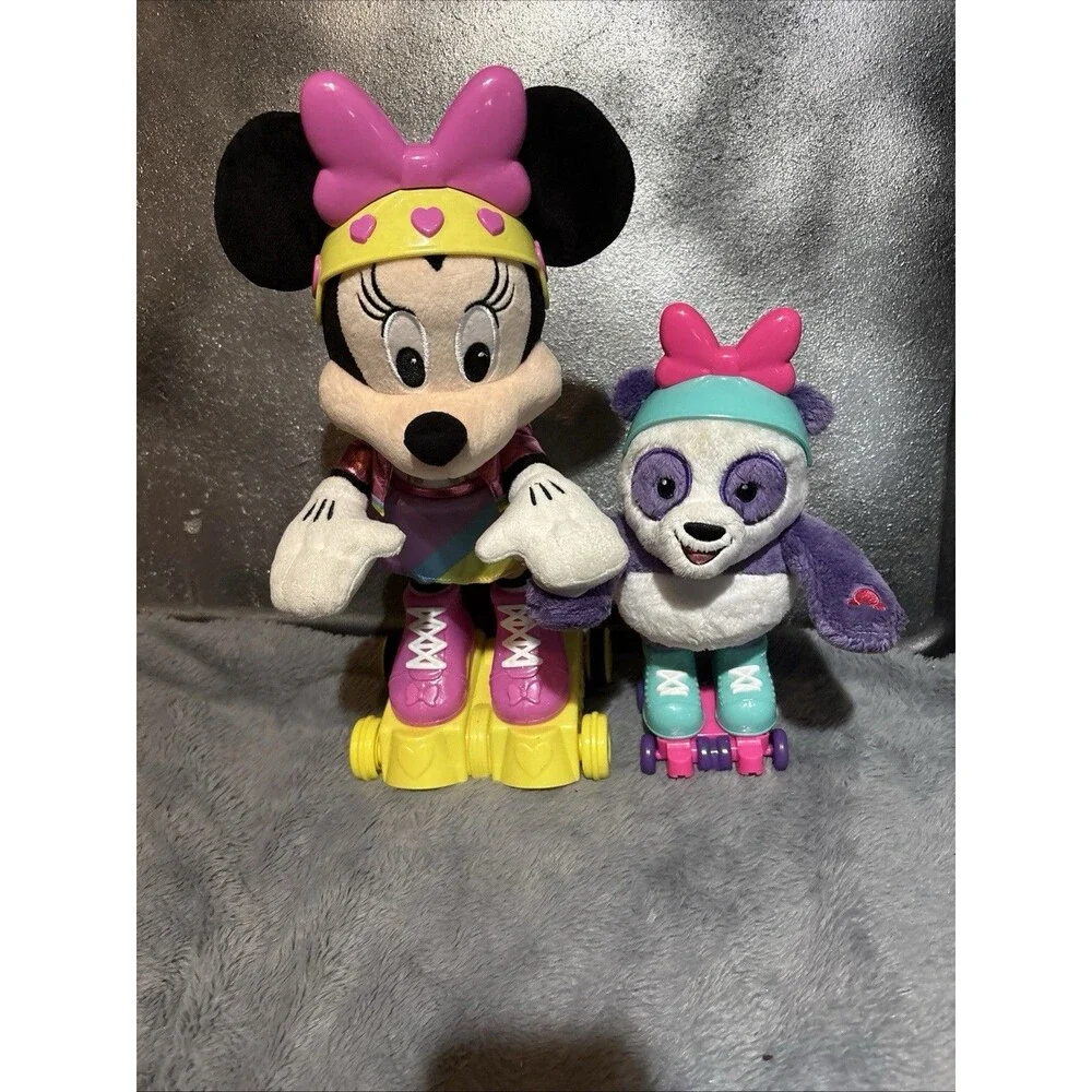 Disney Jr Roller Skating Party Minnie Mouse Interactive Sings Skates & Lights Up
